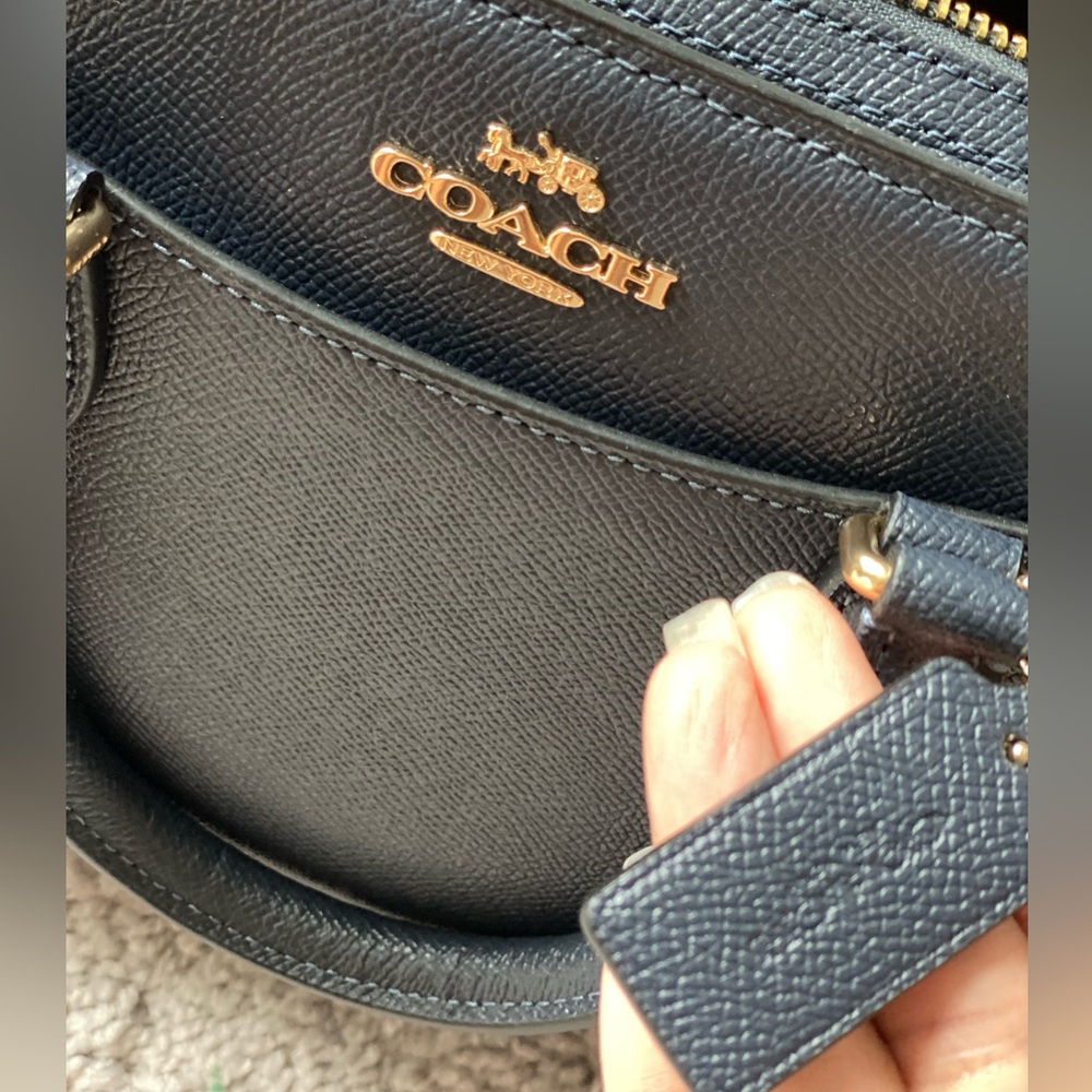 Coach Mini Carryall - Picture 2 of 4